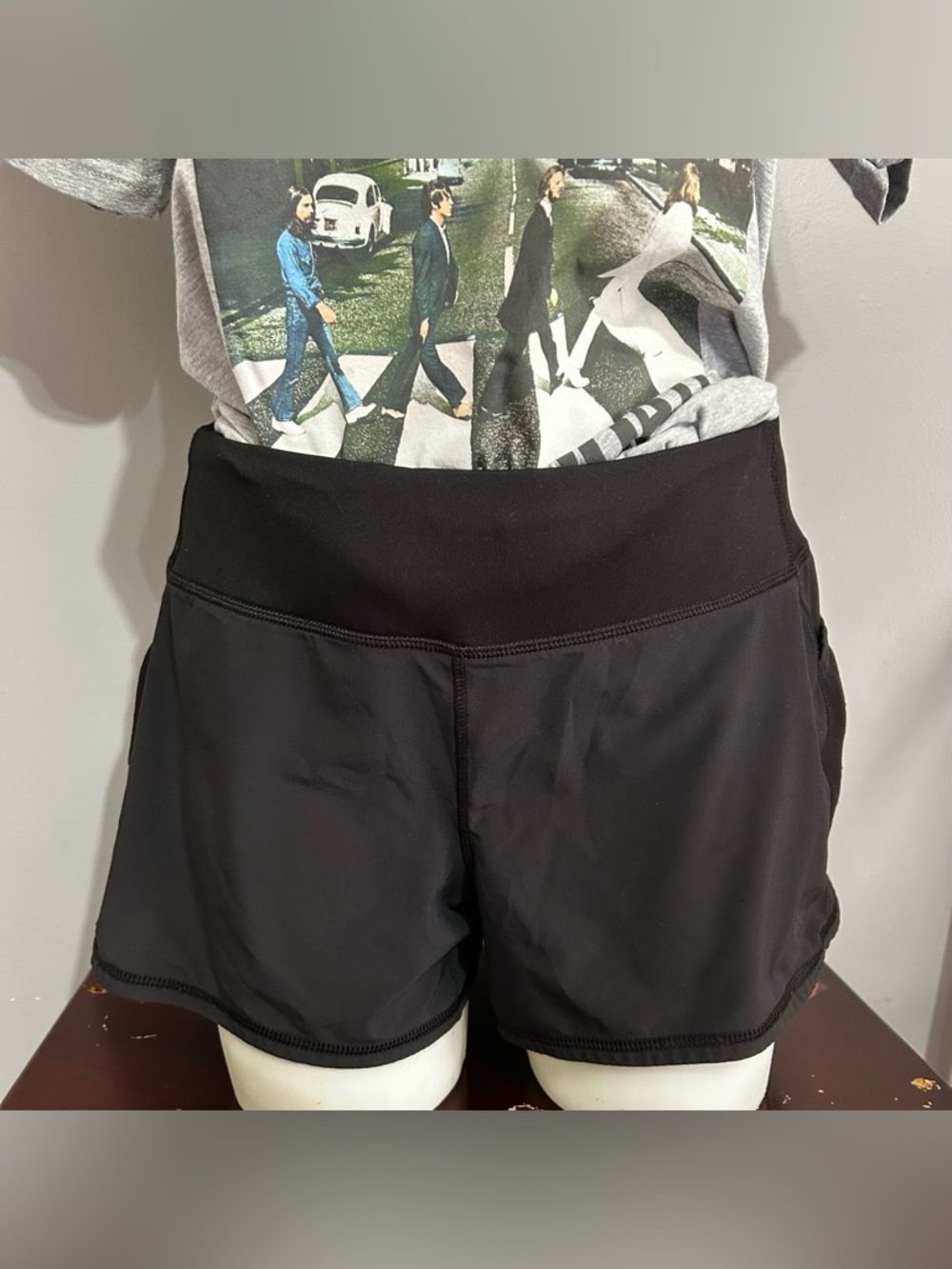 Athleta Black Mid-Rise Performance Running Shorts